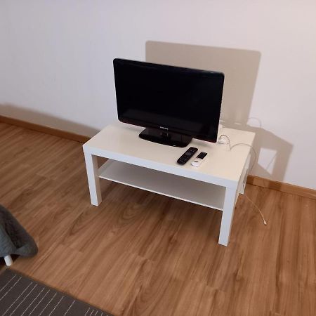 3 Hebergements - Au 1Er Etage 1 Appartement 2 Pieces Et Au 2Eme Etage Un Logement De 2 Chambres Louees Separement Avec Coin Cuisine Et Toilettes A Partager- Dans Pavillon Au Pied Du Rer B A 5 Minutes De Paris Et 30 Mn Stade De France Cachan Exterior foto