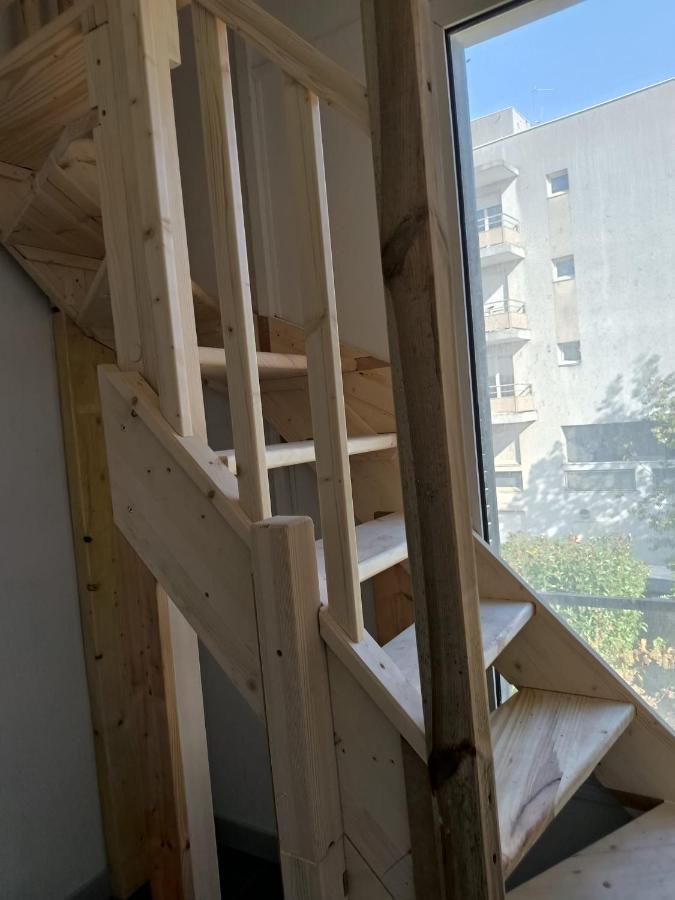 3 Hebergements - Au 1Er Etage 1 Appartement 2 Pieces Et Au 2Eme Etage Un Logement De 2 Chambres Louees Separement Avec Coin Cuisine Et Toilettes A Partager- Dans Pavillon Au Pied Du Rer B A 5 Minutes De Paris Et 30 Mn Stade De France Cachan Exterior foto