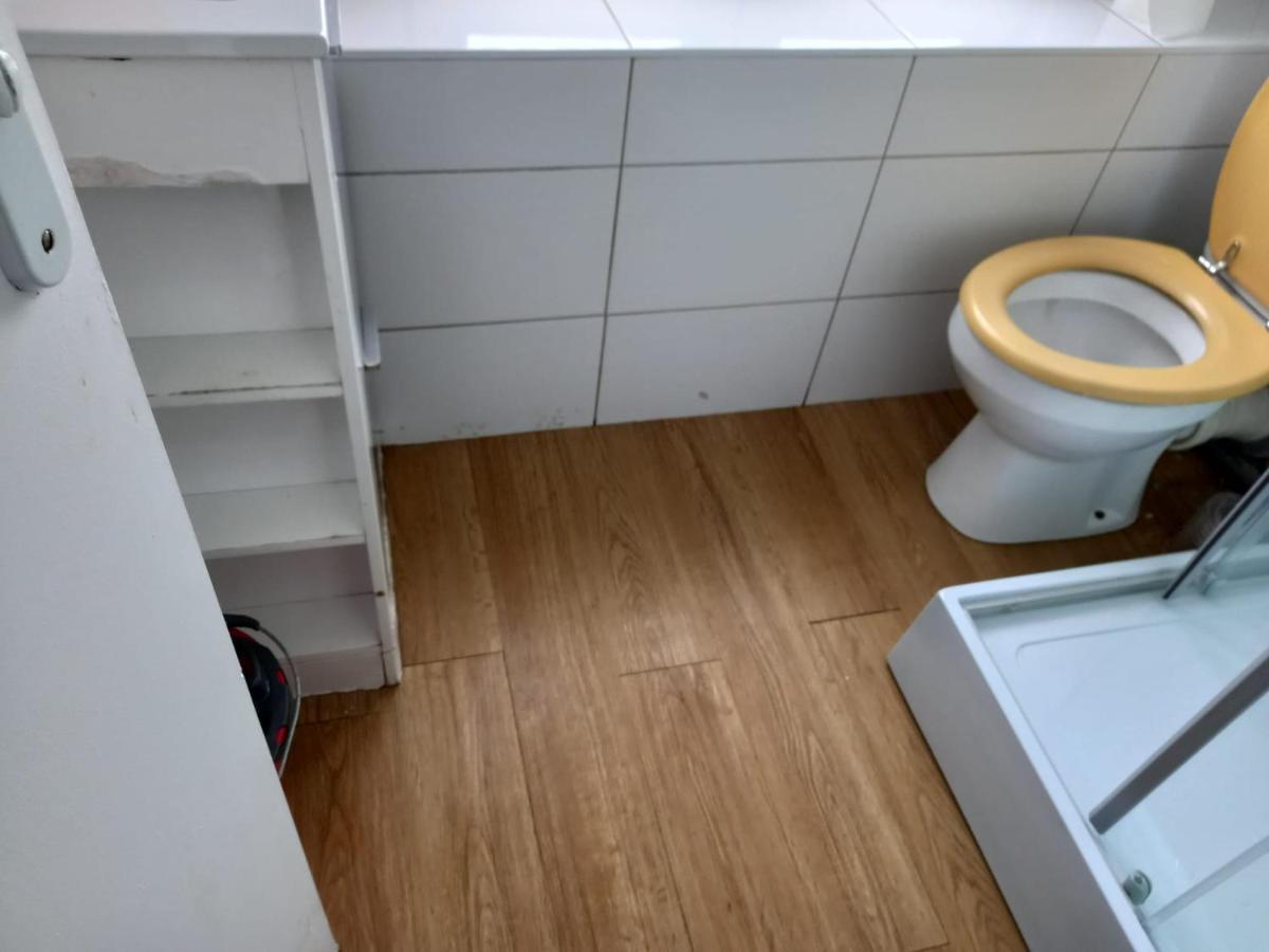 3 Hebergements - Au 1Er Etage 1 Appartement 2 Pieces Et Au 2Eme Etage Un Logement De 2 Chambres Louees Separement Avec Coin Cuisine Et Toilettes A Partager- Dans Pavillon Au Pied Du Rer B A 5 Minutes De Paris Et 30 Mn Stade De France Cachan Exterior foto